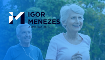 Casal de idosos praticando exercício ao ar livre — isenção de IR por doença grave mesmo após a cura